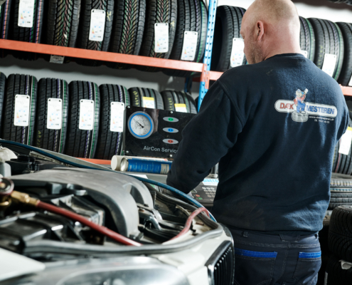 Motorservice - autoværksted og dækcenter